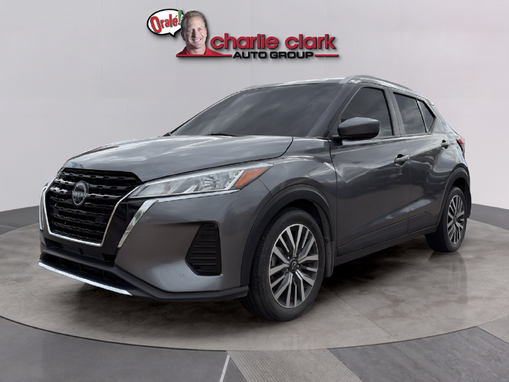 Used 2024 Nissan Kicks SV FWD image 1