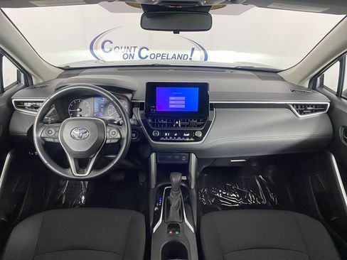 Certified 2023 Toyota Corolla Cross LE image 12