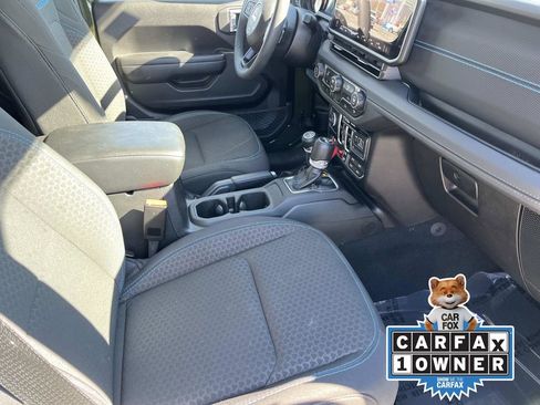 Used 2024 Jeep Wrangler Unlimited Rubicon 4xe image 21
