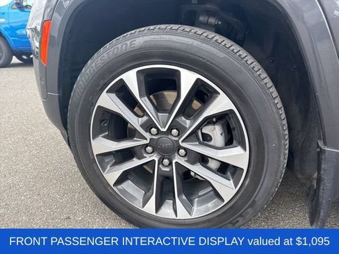 Used 2023 Jeep Grand Cherokee Overland w/ Advanced Protech Group III AWD/4WD image 4