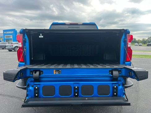 Used 2024 Chevrolet Silverado 1500 LT Trail Boss w/ Convenience Package II AWD/4WD image 8