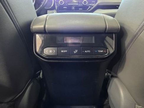 Used 2023 Toyota Highlander Limited image 30
