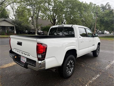 Used 2021 Toyota Tacoma SR5 image 5
