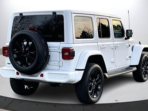 Certified 2021 Jeep Wrangler Unlimited Sahara image 9