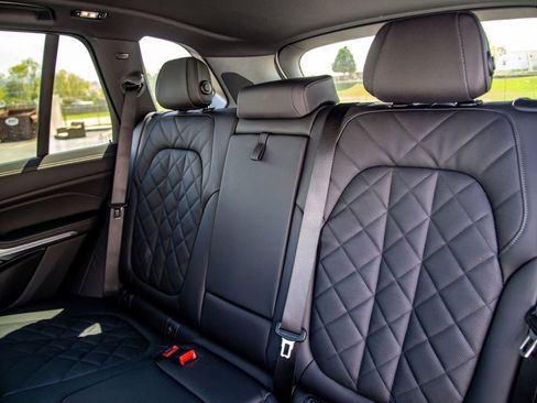 New 2026 BMW X5 xDrive50e image 24