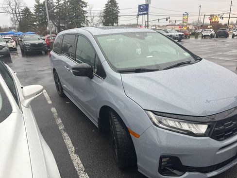 Used 2025 Honda Odyssey Sport-L image 2