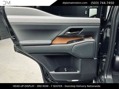 Used 2026 Lexus GX 550 w/ Accessory Package (2T) AWD/4WD image 30