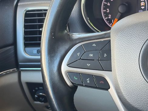 Used 2019 Jeep Grand Cherokee Limited AWD/4WD image 28