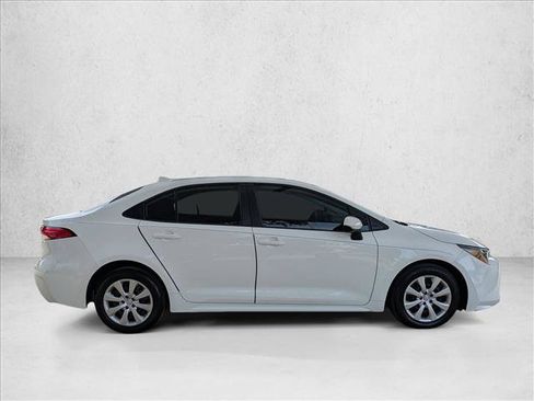 Used 2023 Toyota Corolla LE FWD image 4