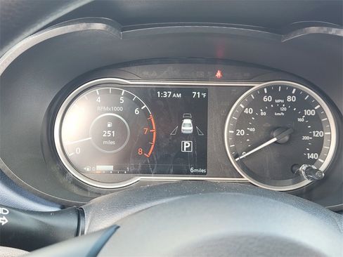 New 2025 Nissan Versa SV w/ Trunk Package image 11