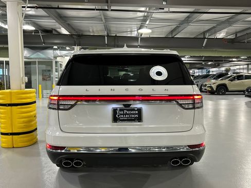 Used 2023 Lincoln Aviator Reserve w/ Elements Package Plus AWD/4WD image 3