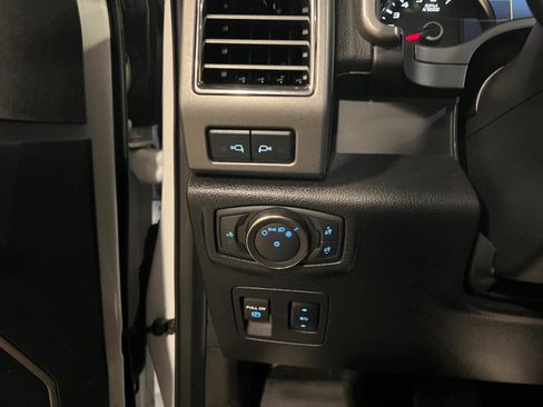 Used 2019 Ford F150 Raptor w/ Equipment Group 802A Luxury image 15