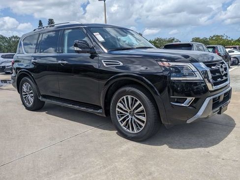 Used 2024 Nissan Armada SL w/ Captain's Chairs Package AWD/4WD image 2