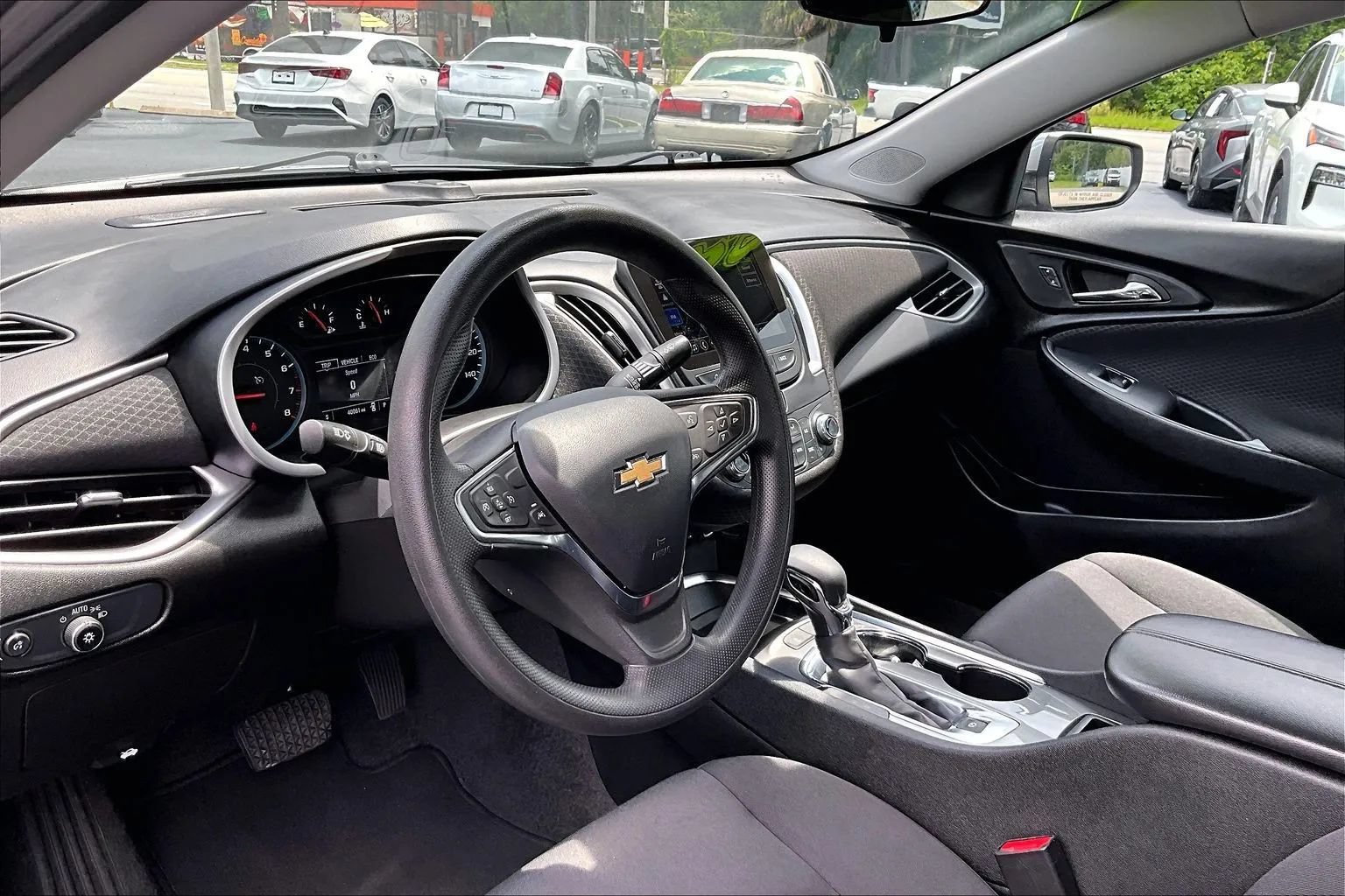 Used 2024 Chevrolet Malibu LT FWD image 13