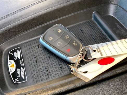 Used 2017 Cadillac Escalade ESV Premium Luxury image 14