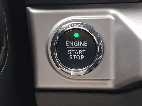 Used 2022 Ford F150 XLT w/ Equipment Group 302A High image 25