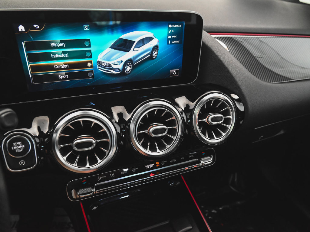 Used 2021 Mercedes-Benz GLA 45 AMG 4MATIC image 30
