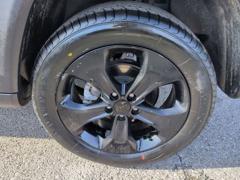 Certified 2021 Jeep Compass Latitude image 14