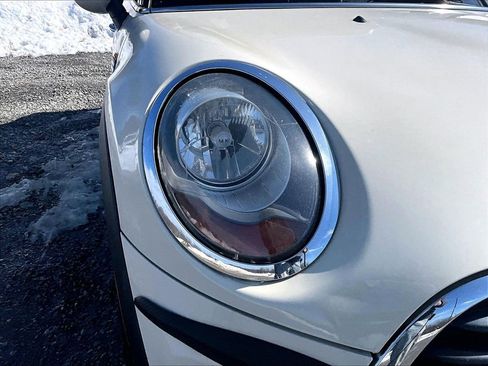 Used 2016 MINI Cooper 4-Door Hardtop image 25