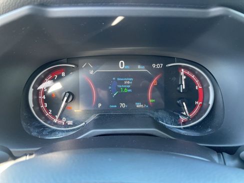 Used 2025 Toyota RAV4 XLE w/ Convenience Package image 30