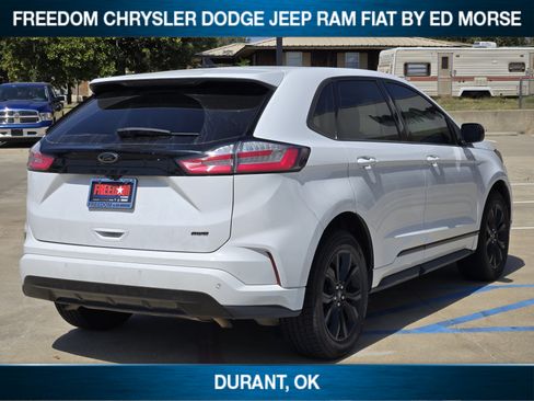 Used 2024 Ford Edge SE w/ Black Appearance Package AWD/4WD image 3