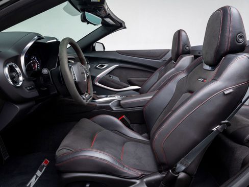 Used 2022 Chevrolet Camaro ZL1 RWD image 28