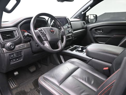 Used 2021 Nissan Titan PRO-4X w/ Pro-4x Convenience Package image 10