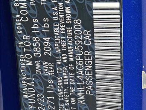 Used 2023 Hyundai Elantra SE w/ Preferred Accessory Package FWD image 23
