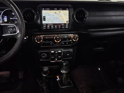Used 2023 Jeep Wrangler Unlimited Sahara AWD/4WD image 8