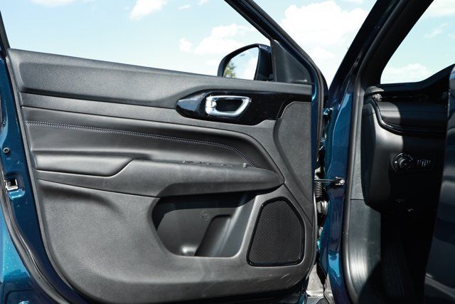 New 2026 Jeep Compass Latitude AWD/4WD image 21