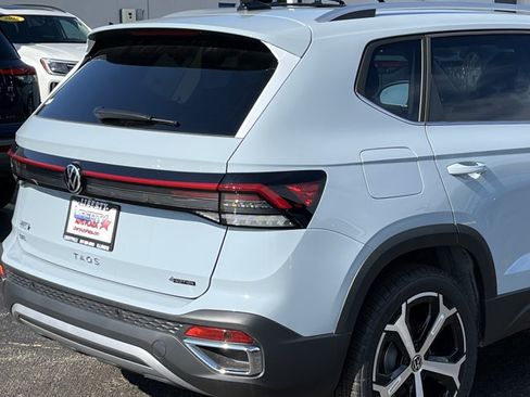New 2026 Volkswagen Taos SEL AWD/4WD image 8