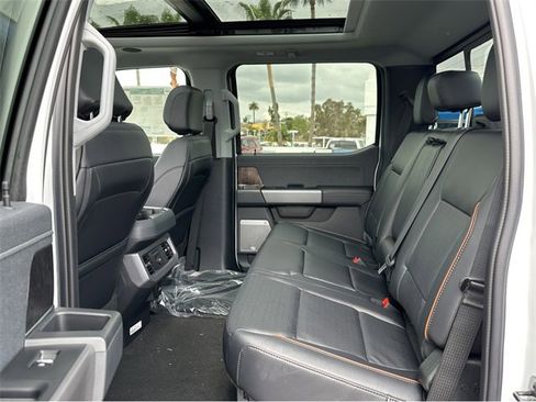 New 2025 Ford F250 Lariat w/ Lariat Ultimate Package image 17