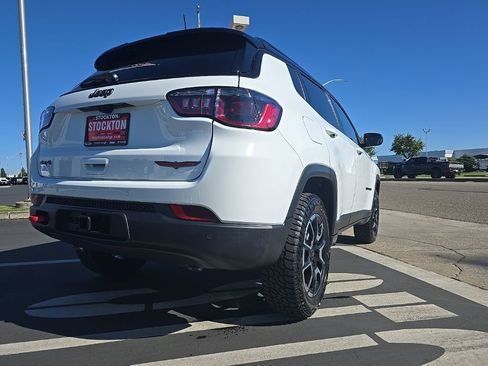 New 2026 Jeep Compass Trailhawk w/ Trailer Tow Group image 9