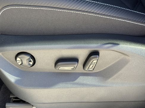 New 2026 Volkswagen Atlas Cross Sport SE image 19