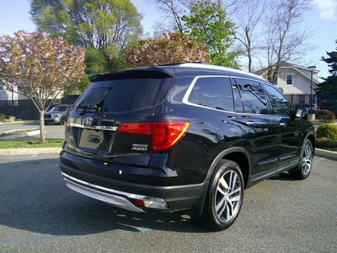 Used 2017 Honda Pilot Touring image 6