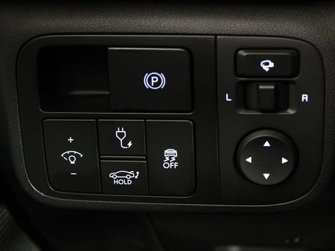 Certified 2025 Hyundai Ioniq 6 Limited image 25