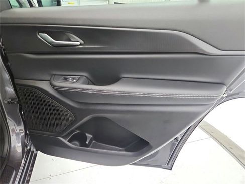 New 2025 Jeep Grand Cherokee L Altitude image 41