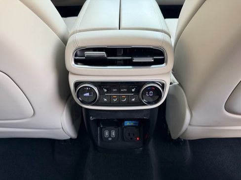 Used 2023 Genesis GV80 3.5T w/ Prestige Package image 33