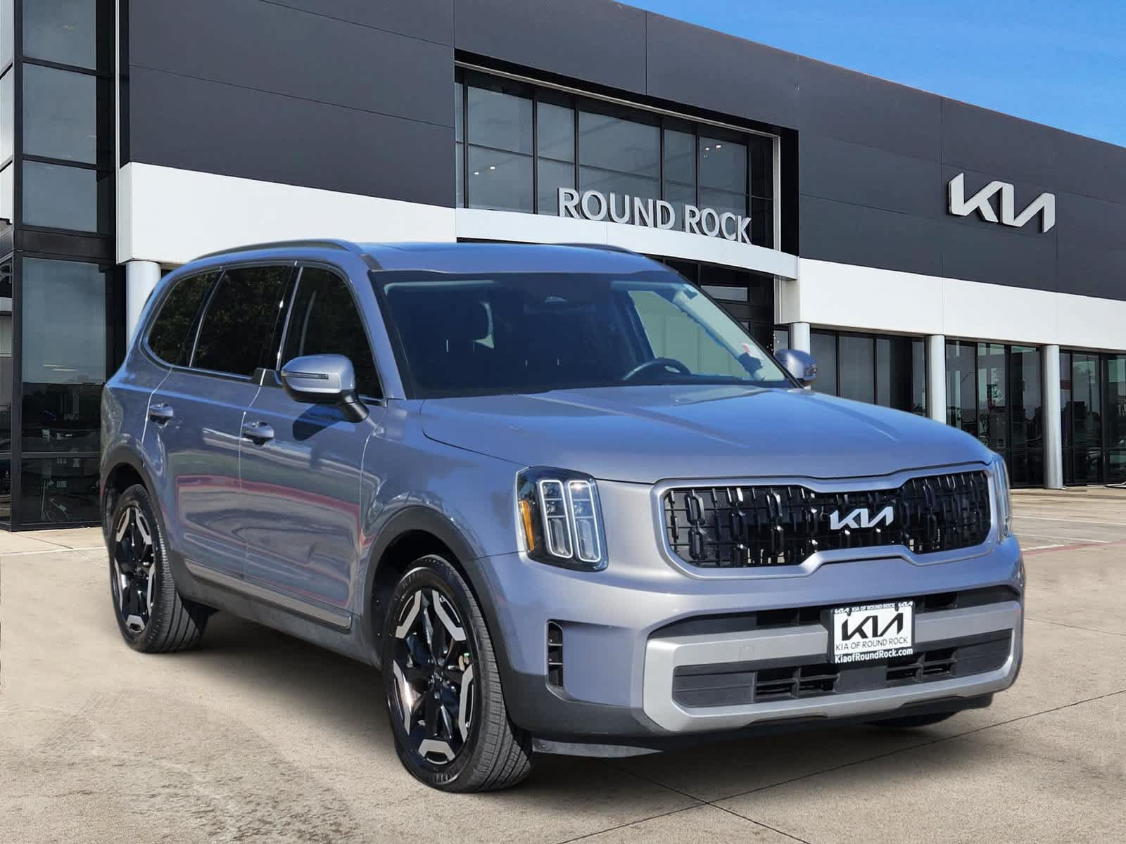 Certified 2024 Kia Telluride EX w/ EX Captain's Chair Package AWD/4WD image 3
