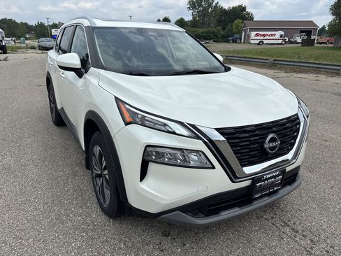 Used 2023 Nissan Rogue SV w/ SV Premium B Package AWD/4WD image 1