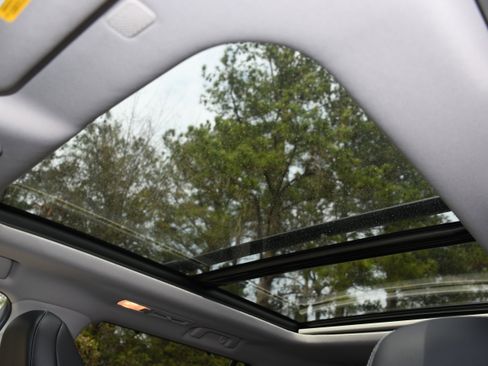 Certified 2021 Toyota Highlander Platinum image 7