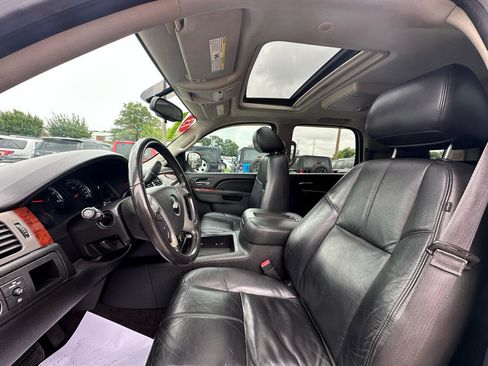 Used 2013 Chevrolet Tahoe LT image 17