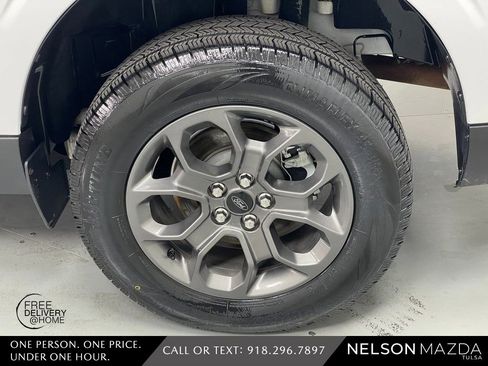 Used 2023 Ford Maverick XLT image 12