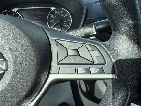 Used 2024 Nissan Altima 2.5 SV image 19