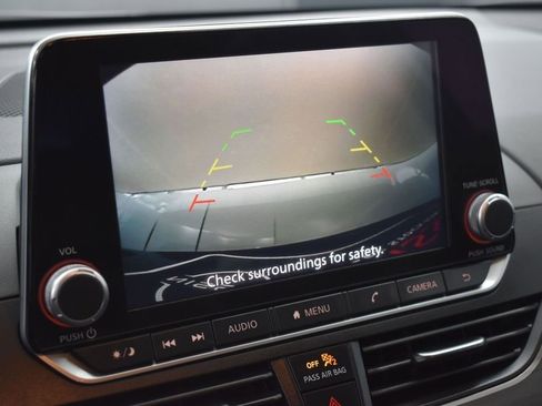 Used 2024 Nissan Altima 2.5 SV image 31