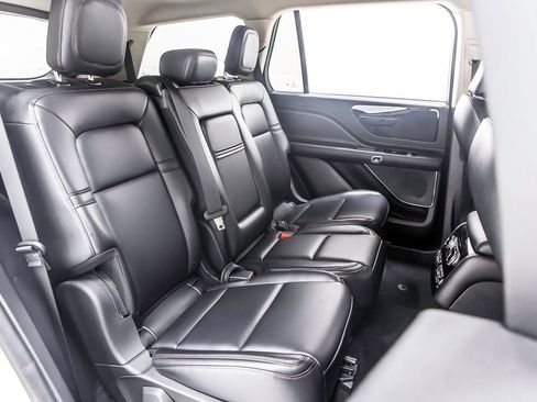 Used 2021 Lincoln Aviator 2WD image 34