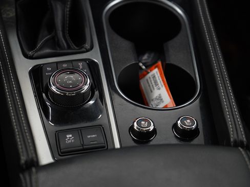 Used 2023 Nissan Maxima Platinum w/ Sport Mat Group FWD image 17