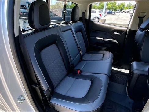 Used 2018 Chevrolet Colorado Z71 AWD/4WD image 26