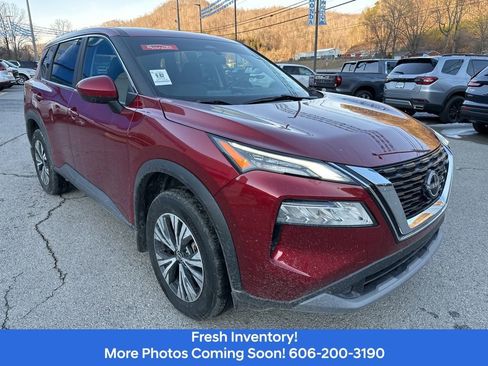 Used 2023 Nissan Rogue SV image 7