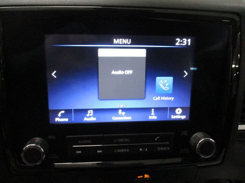 Used 2022 Nissan Frontier SV AWD/4WD image 12